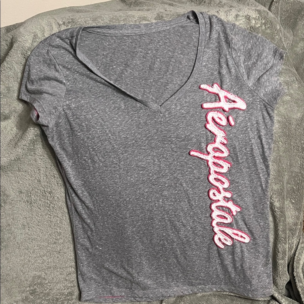Aeropostale Women's Heather Gray Tee with Pink Logo